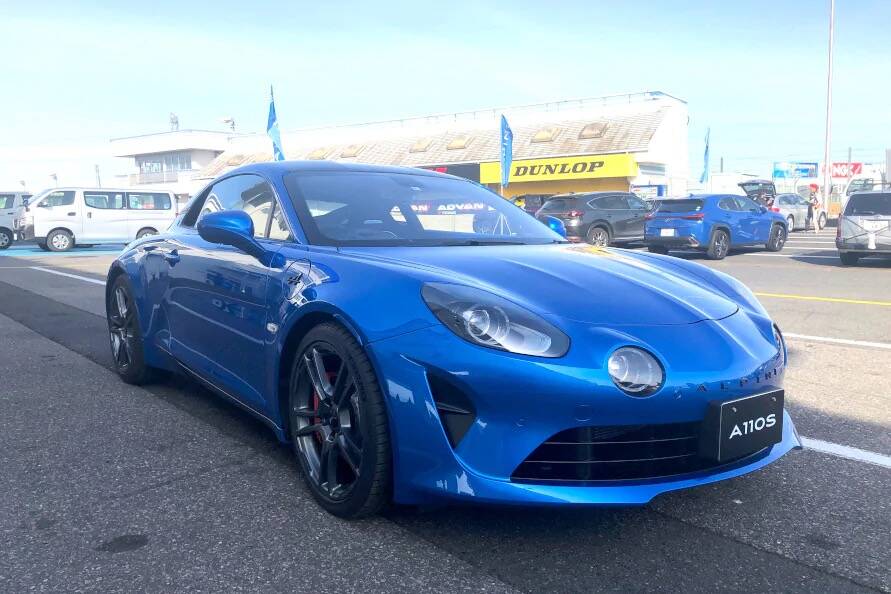 悲報 俺 車の色はやっぱ青やろ 一応ネットで評判を ネット キモオタブルーｗ なんjクエスト