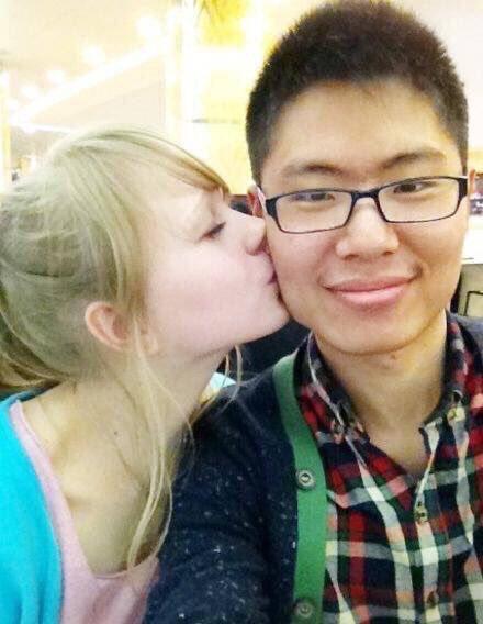 朗報 チー牛 ロシア人美女にモテモテだったwwwwwwwww 画像あり なんjクエスト 朗報 チー牛 ロシア人美女にモテモテだったwwwwwwwww 画像あり なんjクエスト