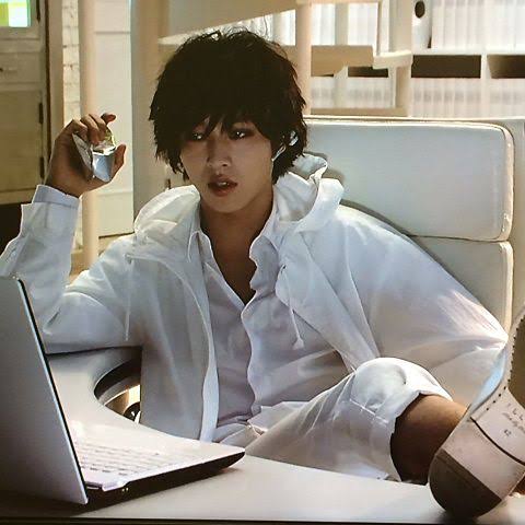 【画像】　デスノート実写のＬ格好よすぎてワロタｗｗｗｗｗｗｗｗｗｗｗｗｗ