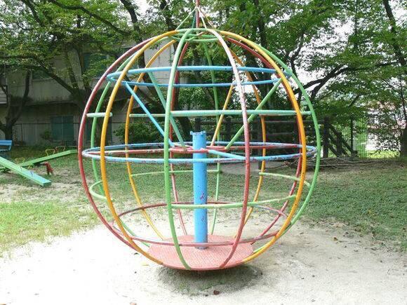 【画像】この殺人遊具で死にかけたことある奴ｗｗｗｗｗｗｗｗｗｗｗｗｗｗ