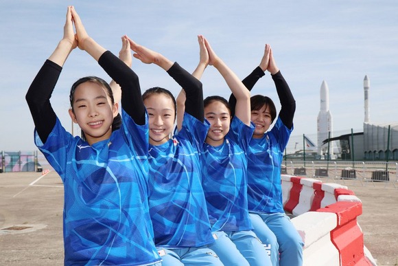 【悲報】宮田笙子さん離脱後の集合写真、雰囲気がヤバすぎるｗｗｗｗｗ