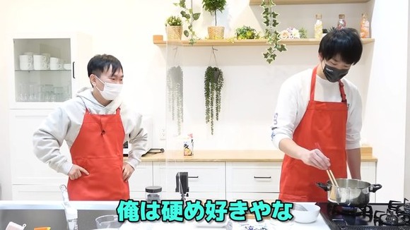 【悲報】かまいたち濱家「ラーメンの麺をカタめで頼んでる奴はカッコつけたいだけ、柔らかい方が美味い」ｗｗｗｗｗ