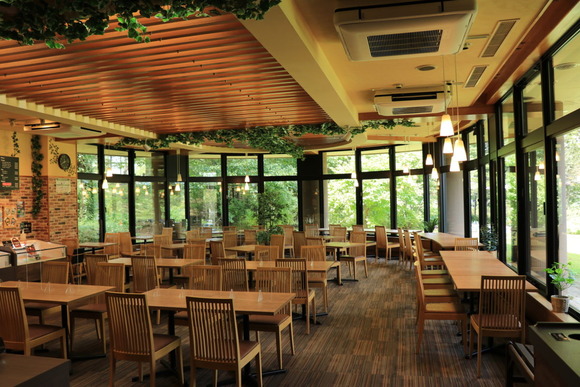 【朗報】ネット民で働ける無職達、集まって食堂やらないか？ｗｗｗｗｗｗ