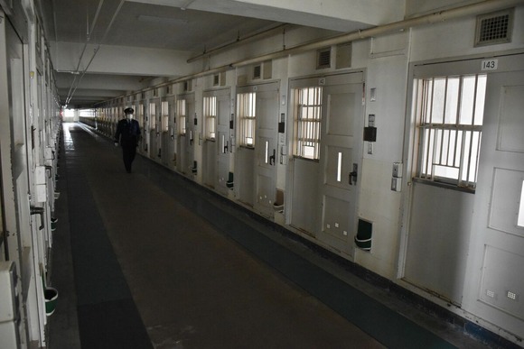 【疑問】一番楽に刑務所入れる方法ってなんや？