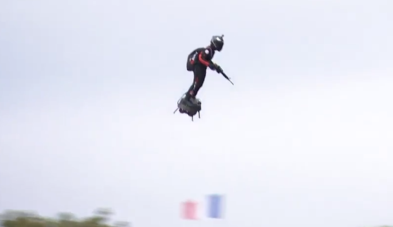 【動画】フランス軍のロマンあふれる空飛ぶ板ｗｗｗｗｗｗｗｗｗｗ