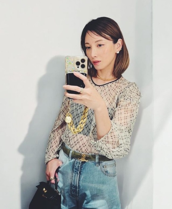 【朗報】加藤あいさん(41)、ちょっとだけ攻めるｗｗｗｗｗｗ