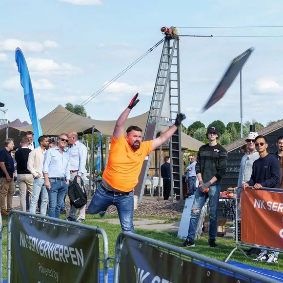 【朗報】ドイツで「サーバー投げ祭り」、開催ｗｗｗｗｗｗｗｗｗｗｗｗｗｗｗｗ