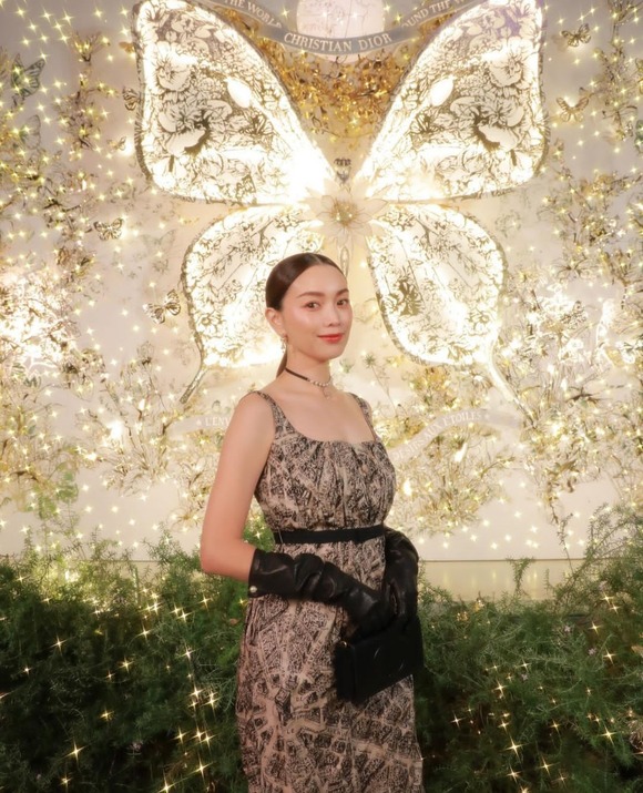 【画像あり】 エビちゃん(44)、キャリアハイを迎えるｗｗｗｗｗｗｗｗｗ