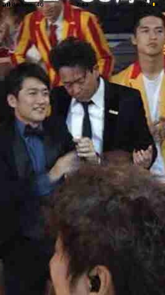 画像あり 近藤真彦が歌ってる時の後輩ジャニ達の顔ワロタｗｗｗｗｗｗｗｗｗ なんjクエスト