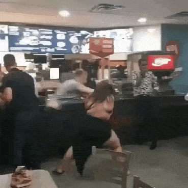 動画 女さん 喧嘩相手を脳天からコンクリートに叩きつけてしまう なんjクエスト