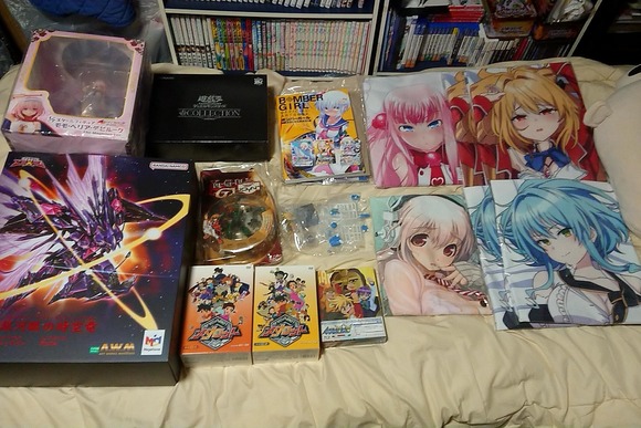 【画像】イッチ「オタクの俺が、今月買った物を見てくれ」 →ガチでヤバい・・・・・・