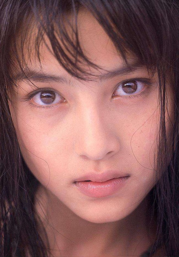 【画像】　これより美形の顔写真って存在すんの？