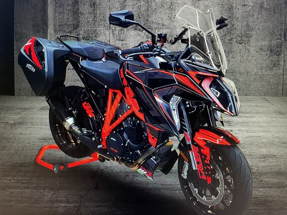 【画像】ワイ「バイク契約した！」嫁「キモい」娘「最悪」パパ「趣味悪い」