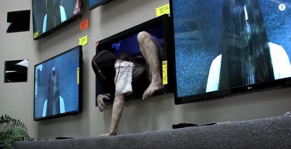 【悲報】貞子さん、テレビの画面を地面に向けるだけで出てこれないｗｗｗｗｗｗｗｗ