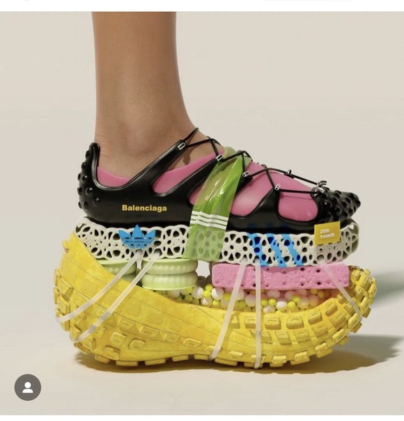 【画像】　バレンシアガさん、とんでもない靴を出してしまうｗｗｗｗｗｗｗｗｗｗｗｗ