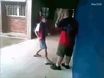 動画 女さん 喧嘩相手を脳天からコンクリートに叩きつけてしまう なんjクエスト