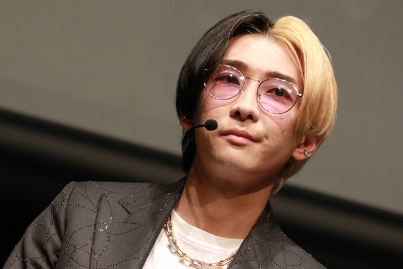 【悲報】ヒカルさん「離婚して鬱病になったの！もう俺のこと叩かないで！」