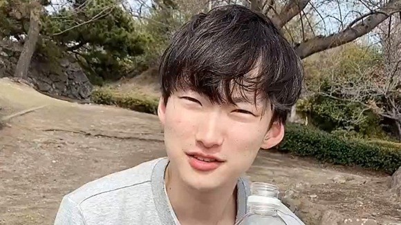 【画像】八田與一に激似の男、再現ドラマに大抜擢されるｗｗｗｗｗ