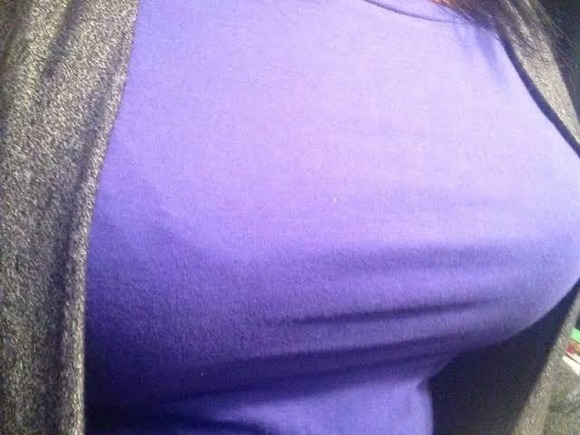 【画像】（　三　）←胸がこうなってる女ｗｗｗｗｗｗｗｗｗｗｗｗｗｗｗｗｗ