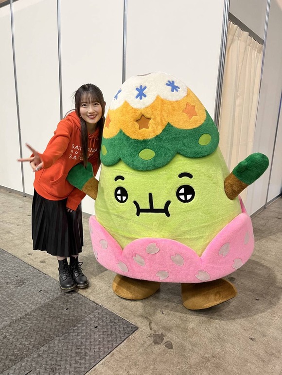 【画像】中の人がどうなってるのか分からない着ぐるみ、発見されるｗｗｗｗｗｗｗｗｗｗ