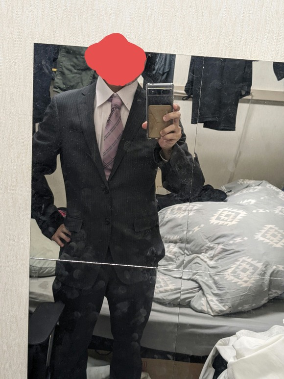 【画像】　ワイ、1600円でスーツ一式を買ってしまうｗｗｗｗｗｗｗｗｗｗ