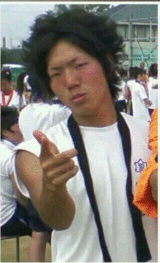 悲報 米津玄師さん 学生時代は隅っこで音楽を聴いてるだけの陰キャだった なんjクエスト