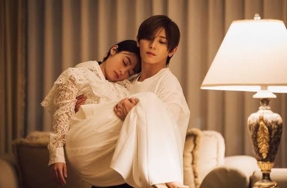 【画像】橋本環奈さん、浜辺美波よりも運ぶのが少しだけ大変そうｗｗｗｗｗｗｗｗｗｗｗｗｗｗｗｗ