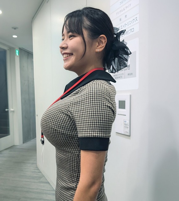 【驚愕】グラビア評論家「Lカップを取材したらあまりにも巨乳だった！」