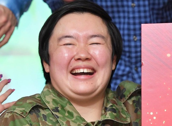 【画像】　自衛隊芸人・やす子が前髪を下ろした結果ｗｗｗｗｗｗｗ