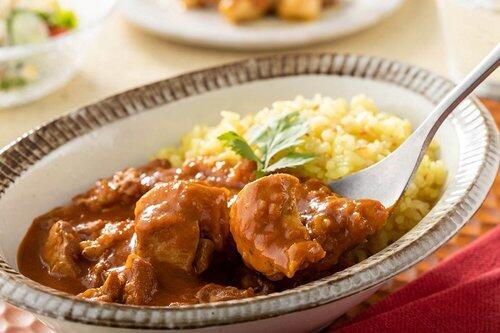 【悲報】ワイ「カレーは鶏肉」敵A「鶏肉は底辺」敵B「豚肉も底辺」敵C「牛肉以外底辺」ｗｗｗｗｗｗｗｗｗｗ