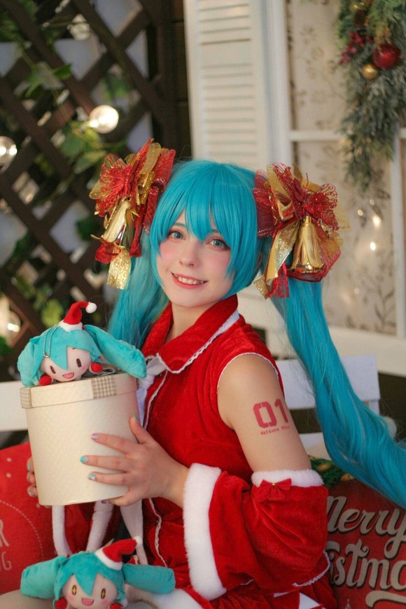 【悲報】一般的なロシアのコスプレイヤーがこちら。すまん、マジで渡米するわ(本気)