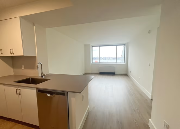 【画像】眞子さんとコムケイが暮らす家賃49万円の部屋、狭すぎるｗｗｗｗｗｗｗｗｗ