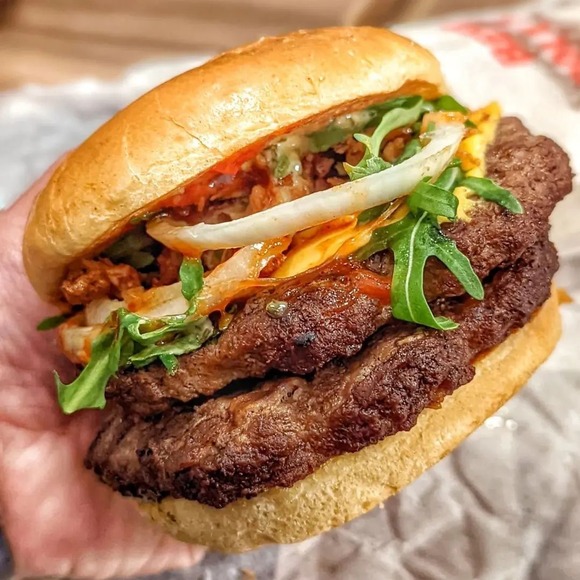 【画像】　本場アメリカのハンバーガーが豪快で美味そうｗｗｗｗｗ