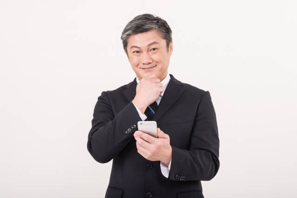 【悲報】結婚相談所「若い子を狙うおじさん多すぎ。知識と経験のある年上男性がモテると勘違いしてる」