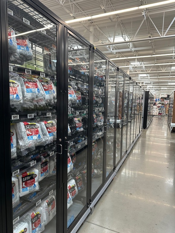 【画像】米国のホームセンター、全ての商品に鍵をかけられてしまうｗｗｗｗｗｗｗｗｗｗｗｗｗｗｗｗ