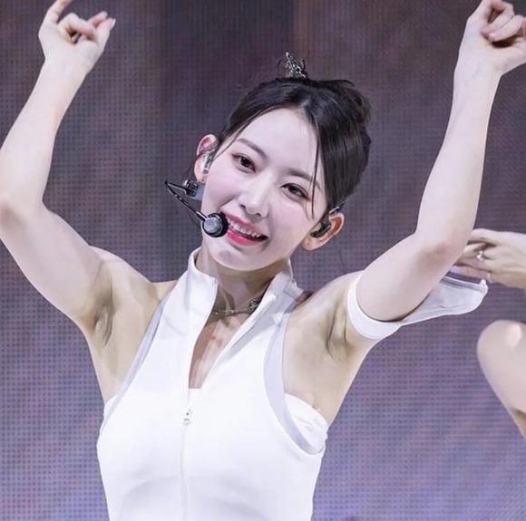 【画像】　宮脇咲良さん（24）、セクシーすぎる・・・