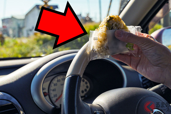 【悲報】運転中「腹減ったなぁ、(おにぎりパクッ」→道路交通法違反になってしまうｗｗｗｗｗｗｗｗｗｗｗｗｗｗｗｗ