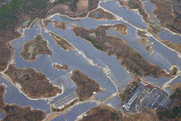 【驚愕】日本政府「自然のために太陽電池使います。森林を大伐採して設置してな！」