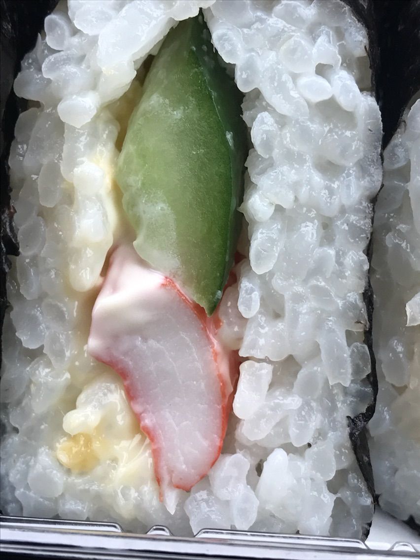 ローソン ツナマヨとカニカマのサラダ巻298円 どこで何買う コンビニ比較辛口レビュー ローソン ツナマヨとカニカマのサラダ巻298円 どこで何買う コンビニ比較辛口レビュー