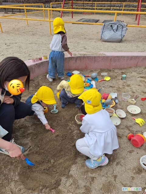 emojibox_04_20260227_145937