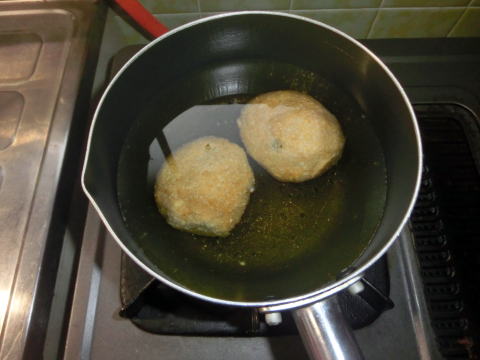 冷凍コロッケ ずぼらな揚げ方を紹介します 私の食卓日記 冷凍コロッケ ずぼらな揚げ方を紹介します 私の食卓日記