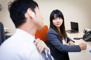 「ふーん」「そっか」「へー」以外の聞き流しテクとは?