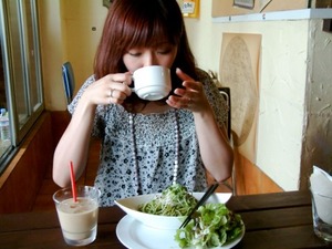 やらなきゃ損! 実は至福すぎる女のひとり外食
