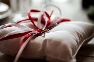「結婚する方法がわからない…」そんな時は、経験者に聞いてみよう!