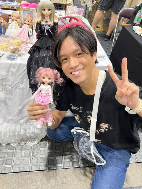 6DD7A6F5-6EB5-4613-92C1-221B9CB191B1