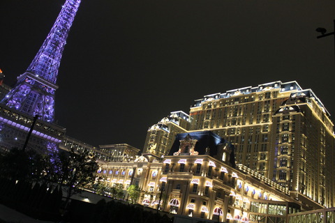 香港・マカオ 833