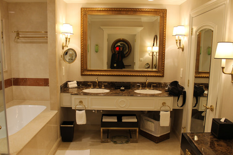 香港・マカオ 585-2