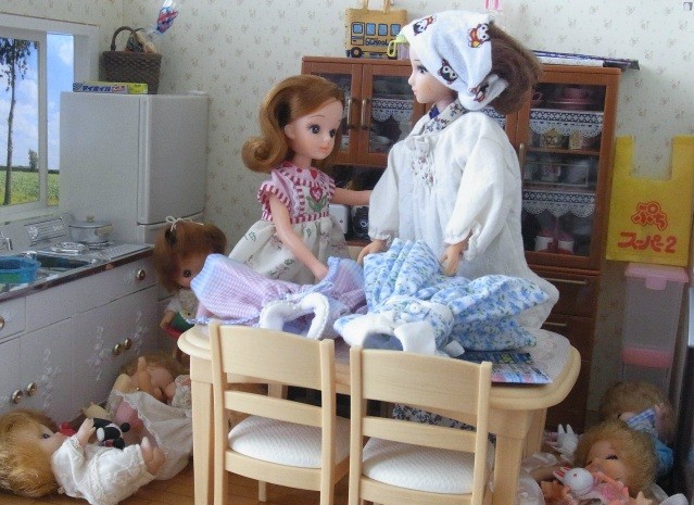 043