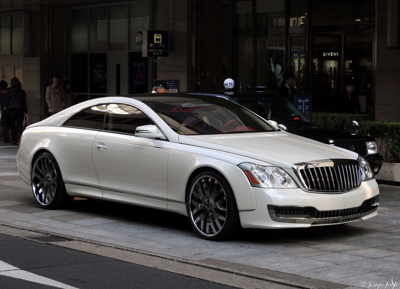 伊勢丹前のマイバッハ ツェッペリン クーペ 06 Koyapop S Library Beautiful Cars 1