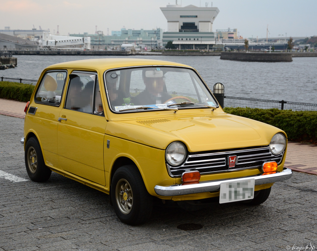 赤レンガ倉庫のホンダ N600 Koyapop S Library Beautiful Cars 1